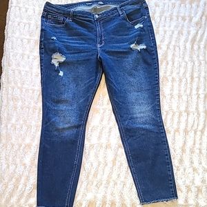 Old Navy High-Rise Rockstar Super Skinny Secret-Slim Pockets Denim Jean Size: 18
